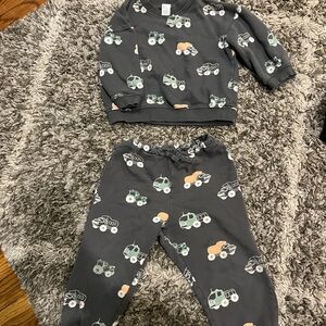 H&M Kids Matching Set - Gray with Green and Orange Vehicles